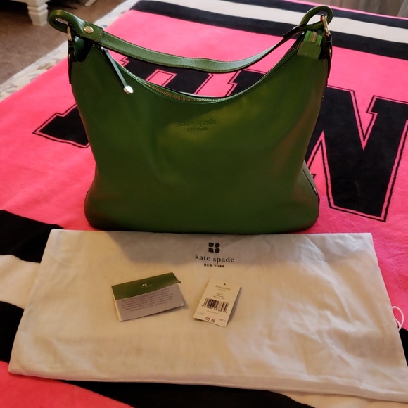 kate spade Handbags - Gorgeous Kate Spade Handbag